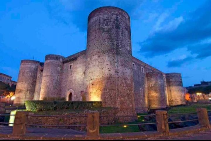La Casetta Al Centro カターニア エクステリア 写真